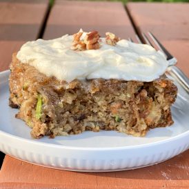 Moist and Buttery Copycat J. Alexander’s Carrot Cake