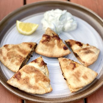 AraYES Crispy Meat-Filled Pitas